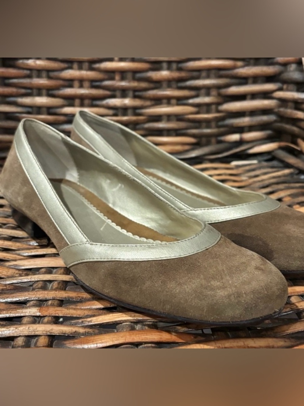 GAP Women's Brown and Cream Flats in size 10